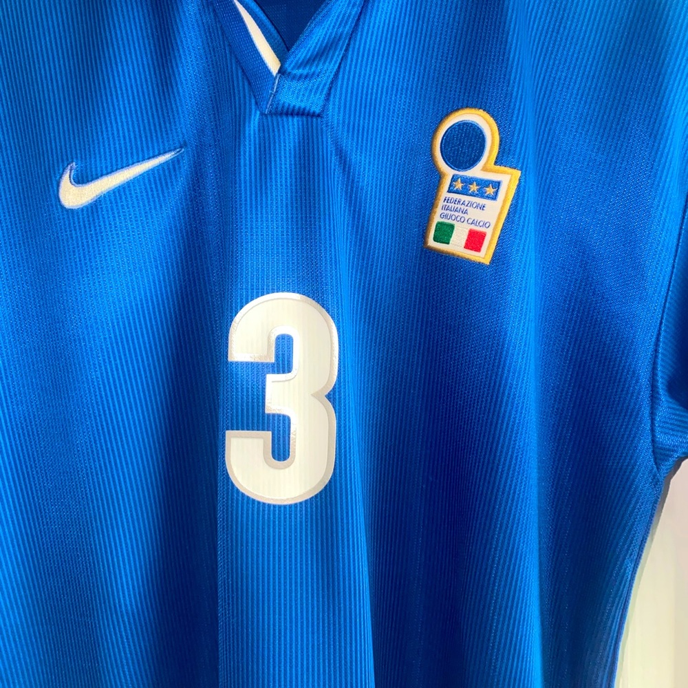 [SOLD] France 1998 World Cup - Italy Nike Home Football Jersey - #3 Maldini - Picture 3 of 6